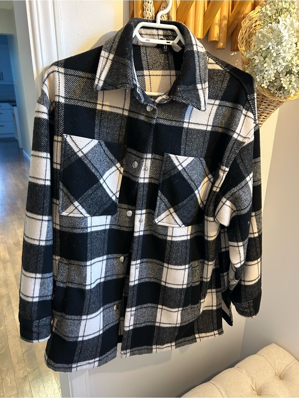 H&M Black and TAn Plaid Button-Down Shirt Jacket
